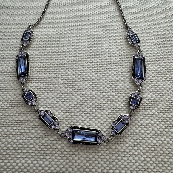 Stunning Swarovski crystal necklace in gorgeous purple! Like new! - Picture 11 of 12